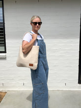 Load image into Gallery viewer, Māmā Teddy Tote Bag - Vanilla